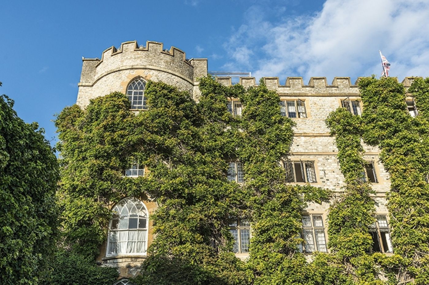 Castle Hotel Exterior 8621